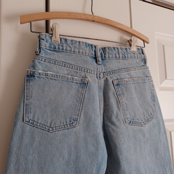 100% Cotton ZARA Women's 2 Light Blue Distressed Jeans, Straight Leg. Button Fly - Picture 8 of 16